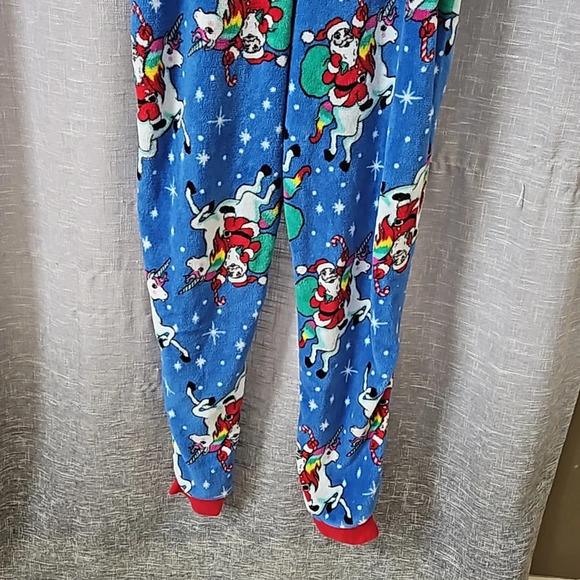 UNICORN ONESIE - Picture 3 of 14